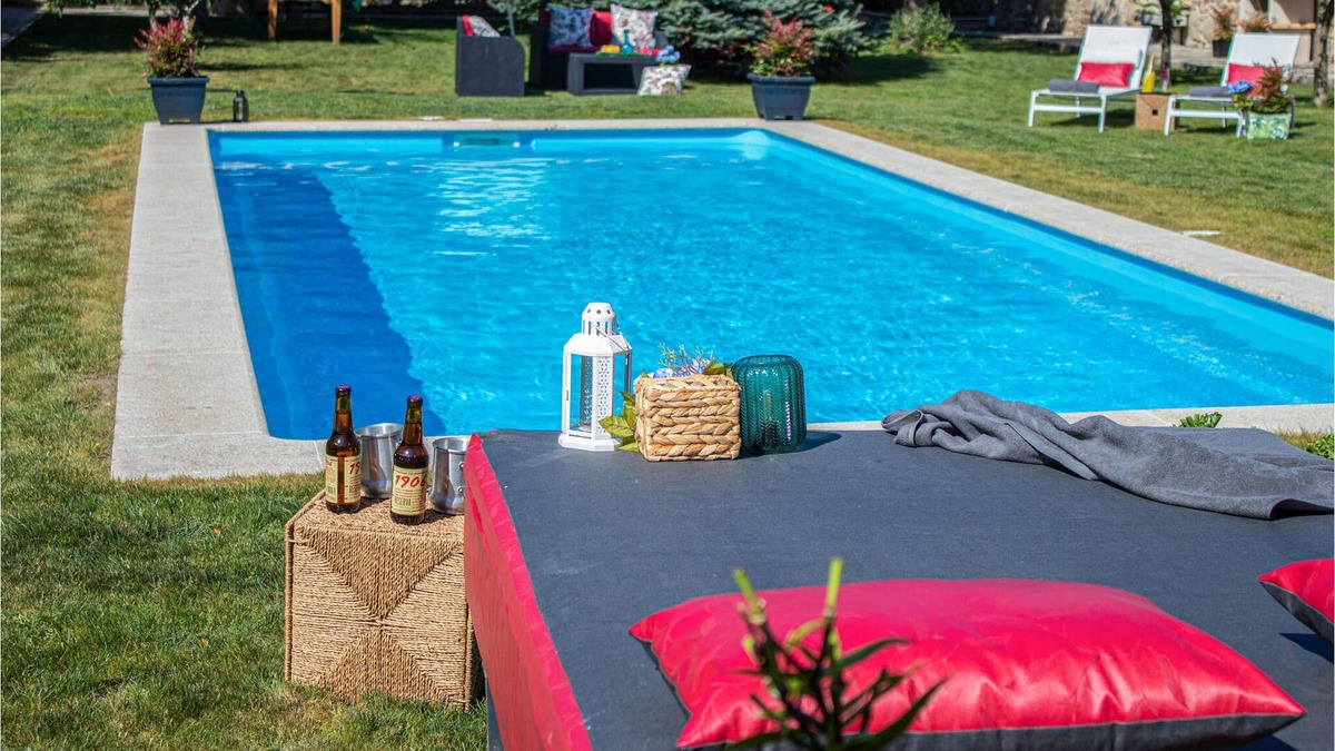 Carcacia House | 5 bedroom accommodation in Padrón