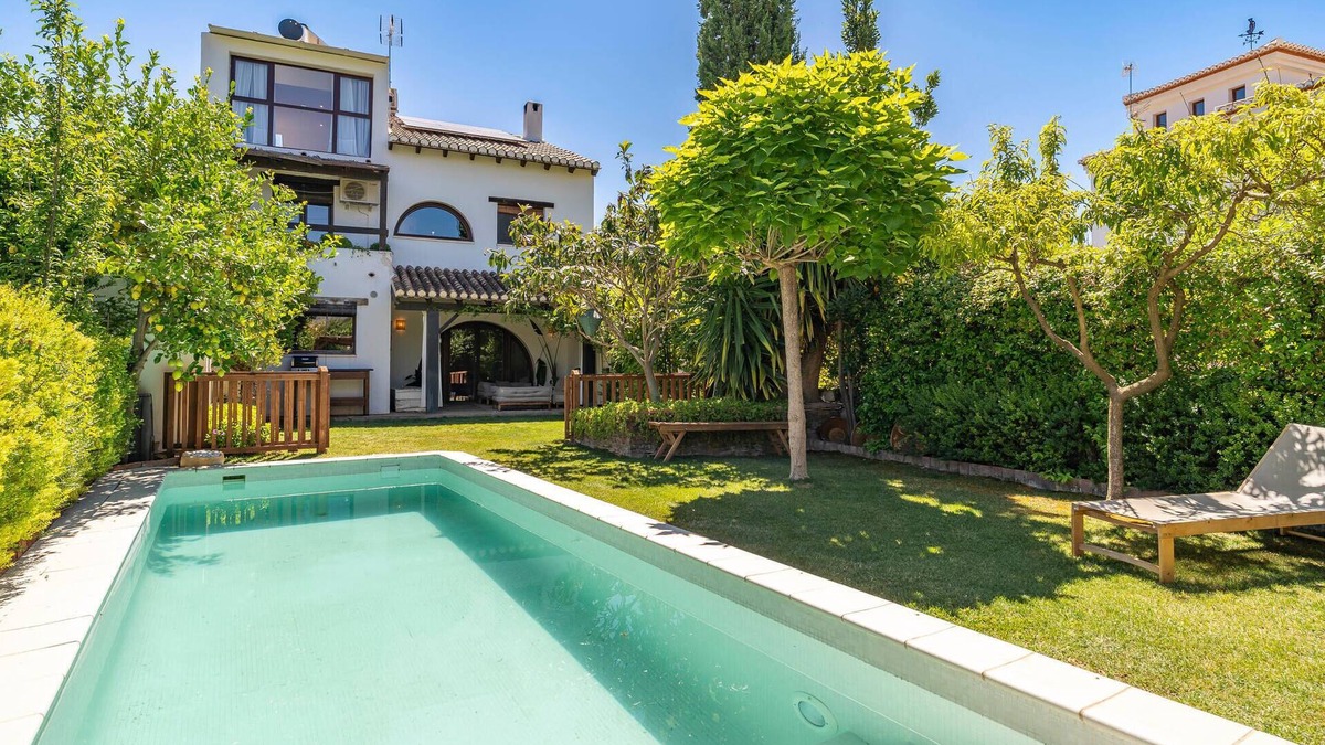 Restabal House | 5 bedroom amazing home in Restabal