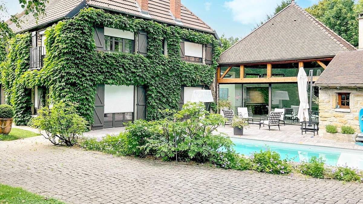 Fauverney House | 5 bedroom beautiful home in Fauverney