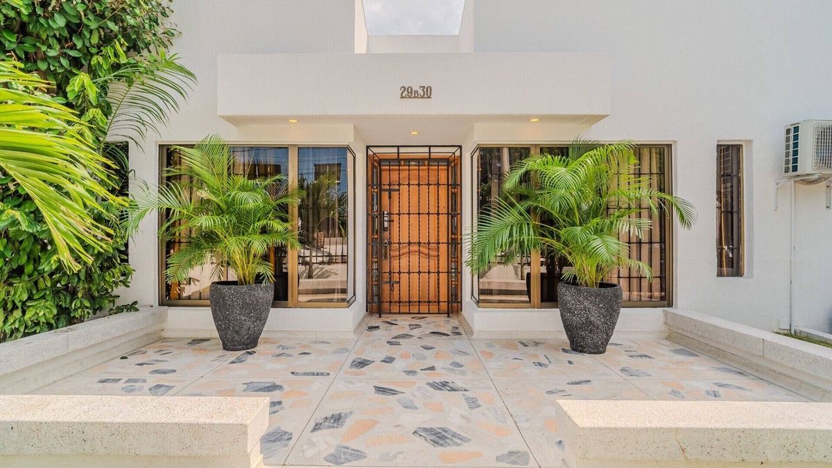Manga House | 5 Bedroom Cartagena Cottage - Close to Walled City