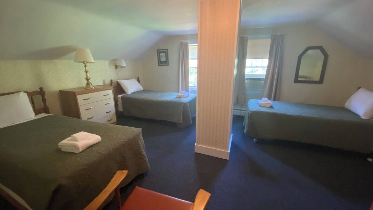 Poland Cottage | 5 Bedroom Cottage at the 500 acre Poland Spring Resort with lots of onsite activities!