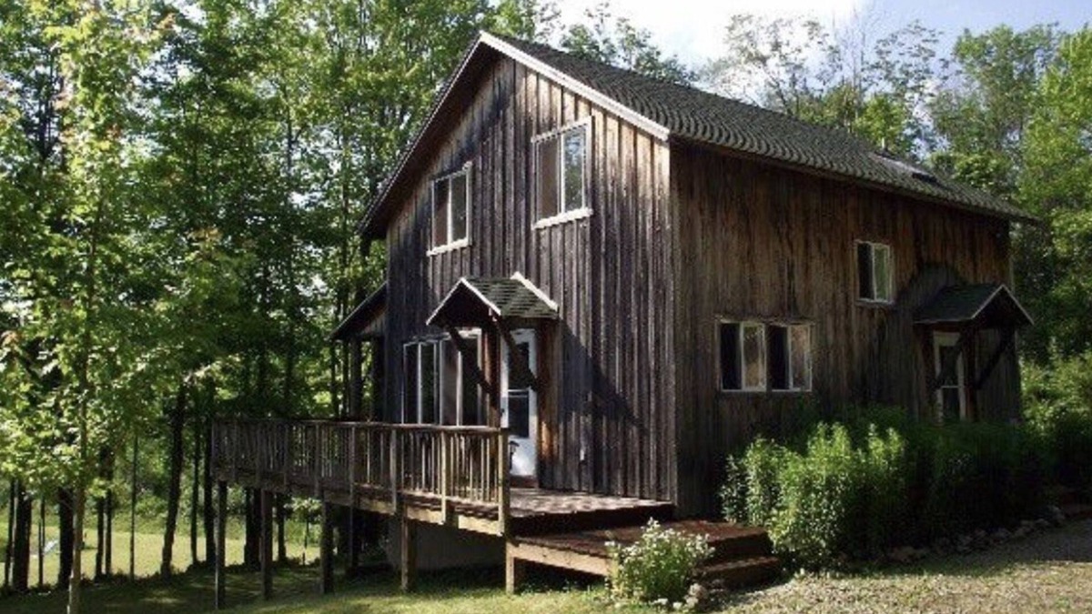 Chautauqua Cabin | 5 Bedroom Cozy Cabin Nestled in the Woods with Pond 1 mile from CHQ Institution
