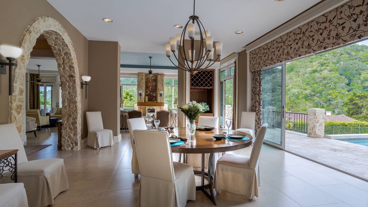 Boquete House | 5 bedroom estate home in a gated community within walking distance to town.