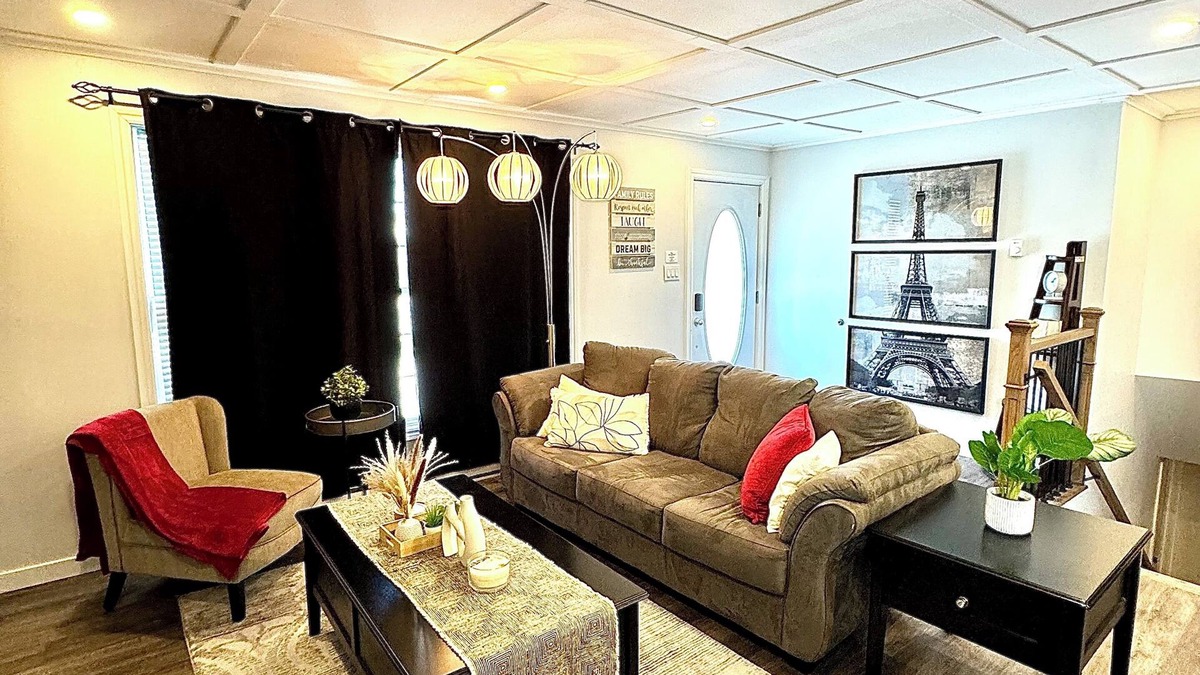 Moncton House | 5 bedroom getaway close to big shopping giants