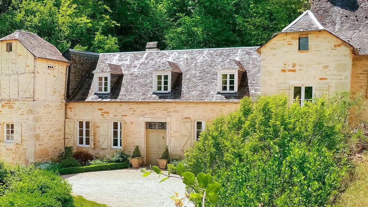 Sarrazac House | 5 bedroom gorgeous home in Sarrazac