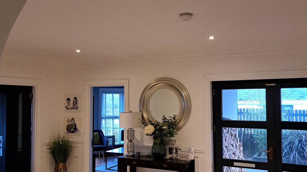 Ballina House | 5 bedroom house all ensuite with views of the Shannon river and Lough Derg.