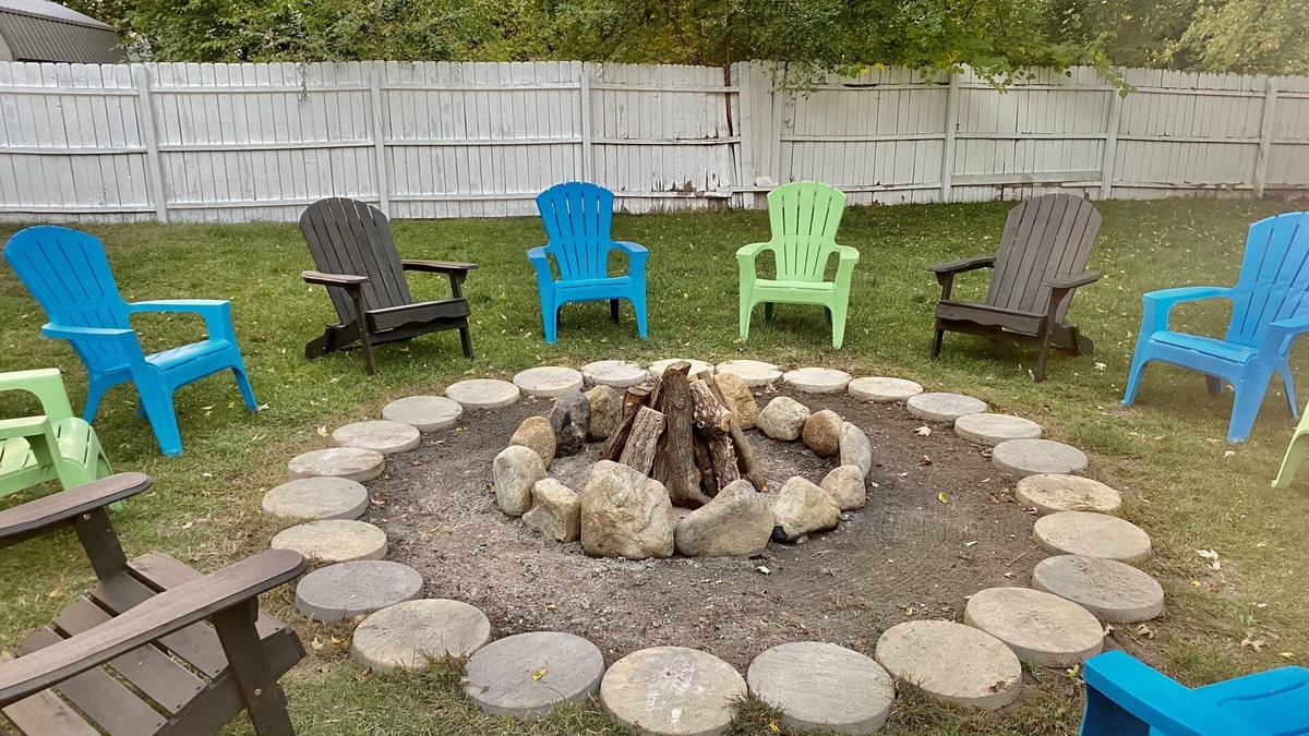 Fremont House | 5 Bedroom Lake Access House and Entertainment Bldg for Rent