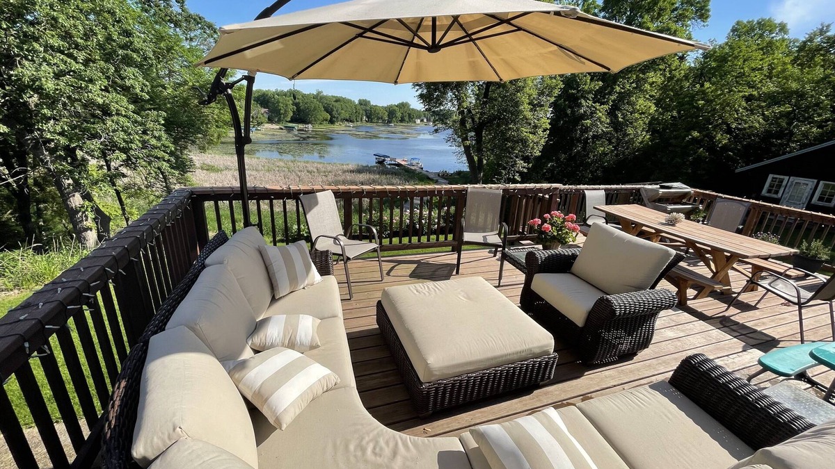 Maplewood House | 5 Bedroom Lake Home, On Private Wooded Acreage, 15 minutes from both downtowns.
