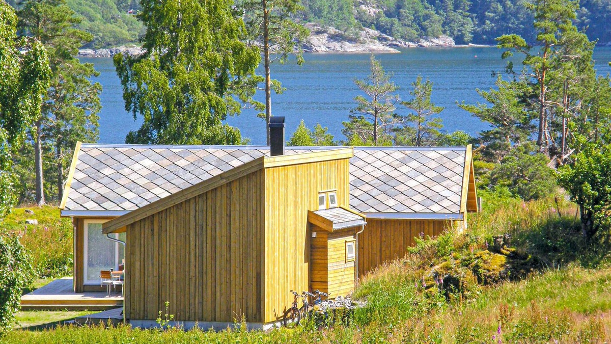 Strand Municipality House | 5 bedroom lovely home in Hjelmeland