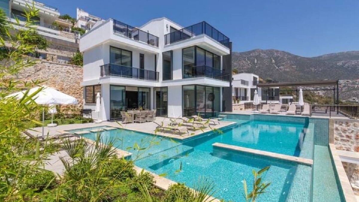 Kas Villa | 5 bedroom luxury villa - large infinity pool and jacuzzi