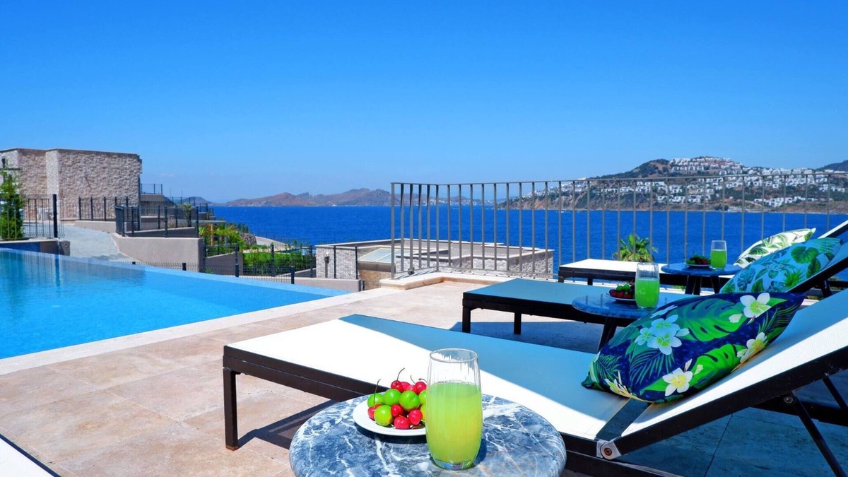 Koyunbaba Villa | 5 Bedroom Luxury Villa with Private Pool and Private Beach in Bodrum-Gumusluk 2
