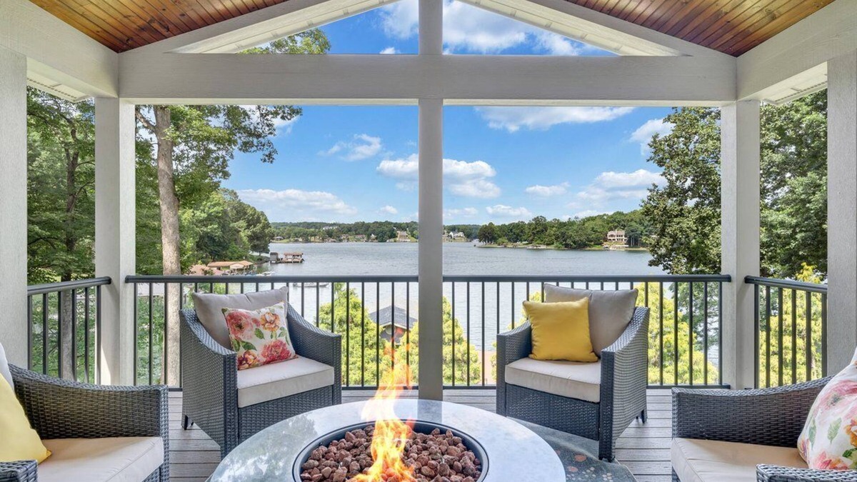 Moneta House | 5 Bedroom Private Dock, & Firepit