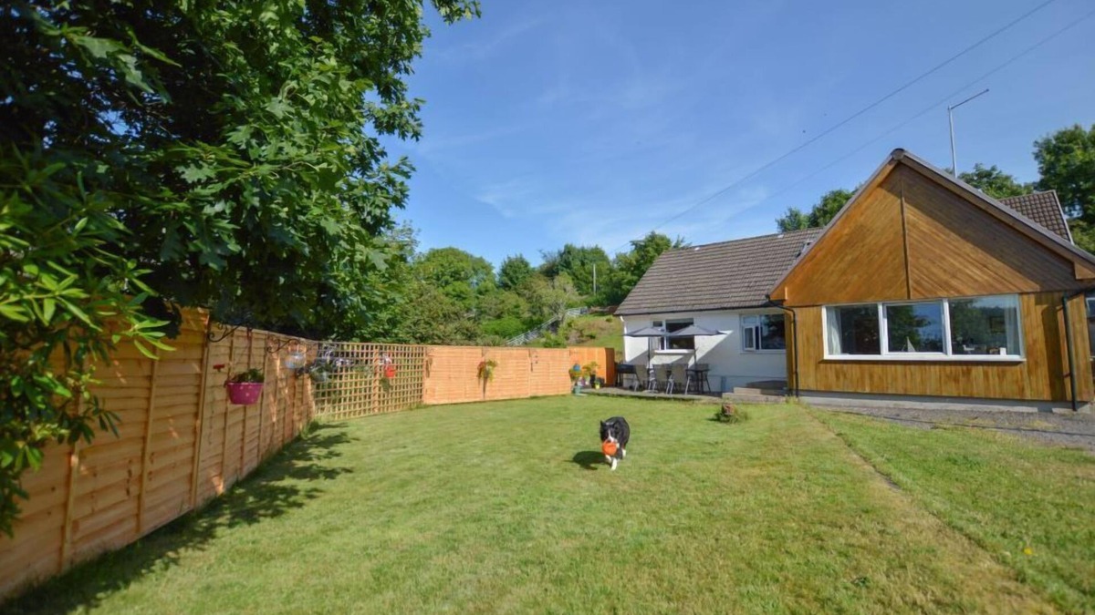 Connel Cottage | 5 Bedroom self catering house, situated in Connel