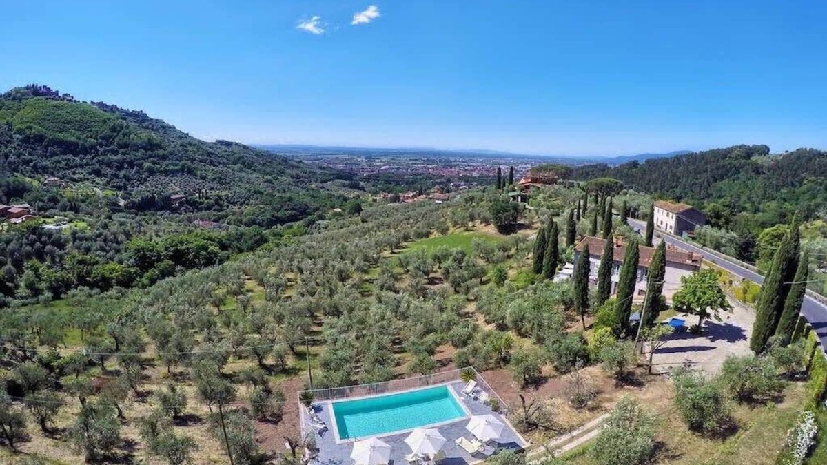Margine Coperta-Traversagna Villa | 5 bedroom Tuscany villa rental
