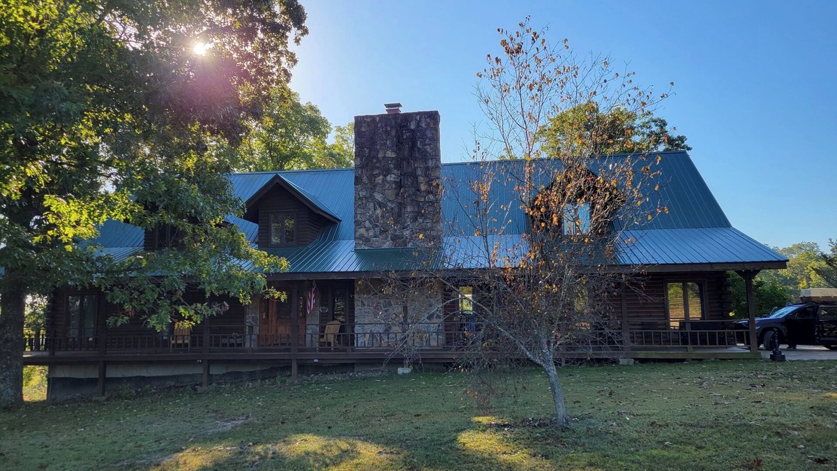 Bruno Cabin | 5-bedroom vacation home just 10 minutes from Buffalo River