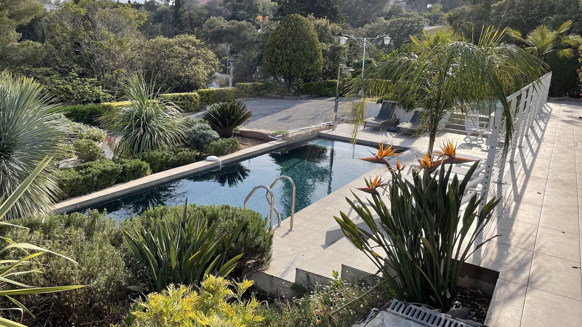 Antheor House | 5 bedroom villa, swimming pool, 50m from the sea, sea view and large terraces