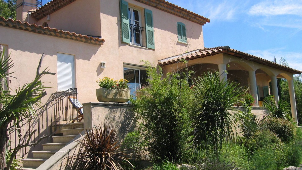 Eguilles House | 5 bedroom villa with pool 10 minutes from Aix en Provence
