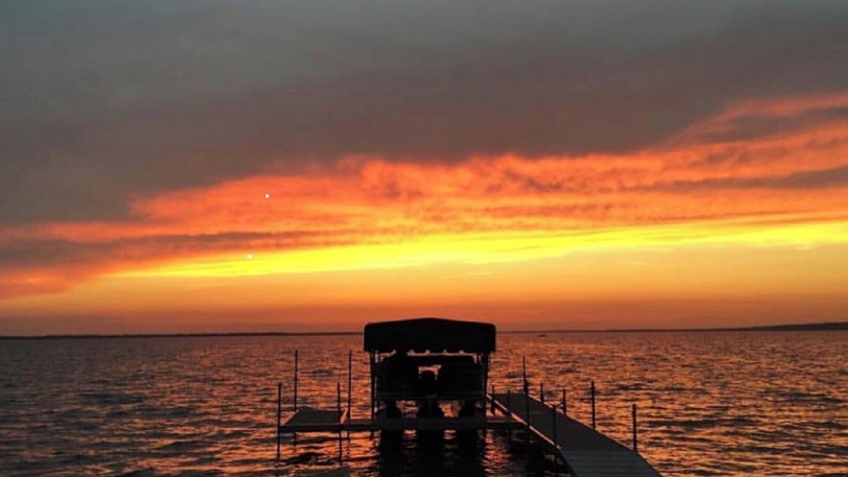 Onaway House | 5 Bedroom Waterfront Home/Private Beach on Beautiful Black Lake Pure Michigan!
