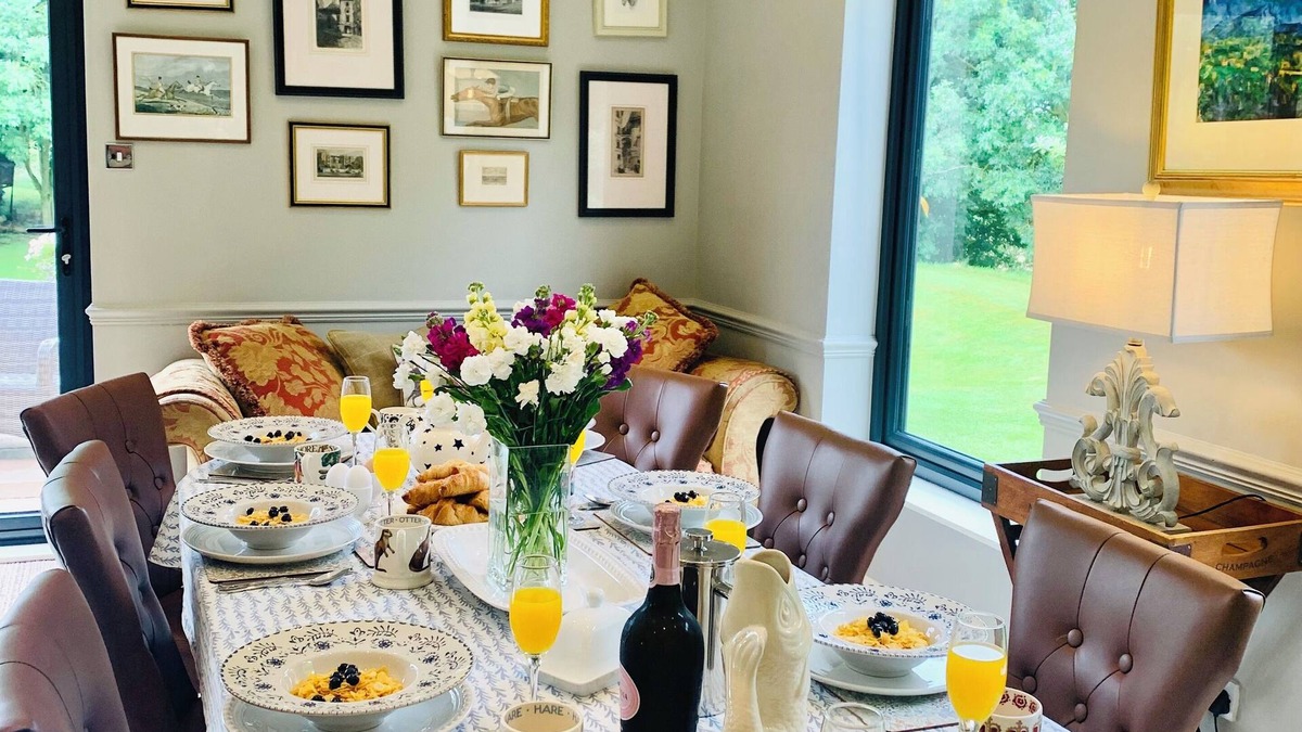 Market Rasen House | 5 Bedrooms,Sleeps 10,3.5 Bathrooms, 5 Toilets.Nestled in the Lincolnshire Wolds.