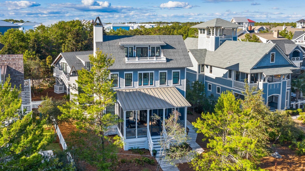 WaterSound Beach House | 5 BR/5.5BA 5 Minute Walk to Beach Gated Private WaterSound Bridges w/No Crowds!