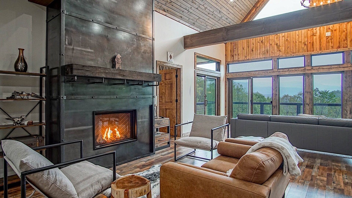 Slatyfork Farm House | 5 Br: Cupp Runneth Over - Luxurious retreat nestled 9.7 miles from Snowshoe