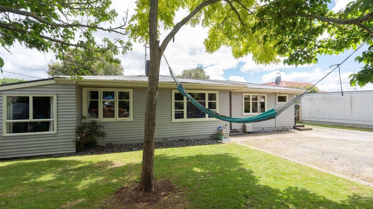 Hamilton House | 5 BR near Uni & Hamilton Gardens - Sleeps 10+
