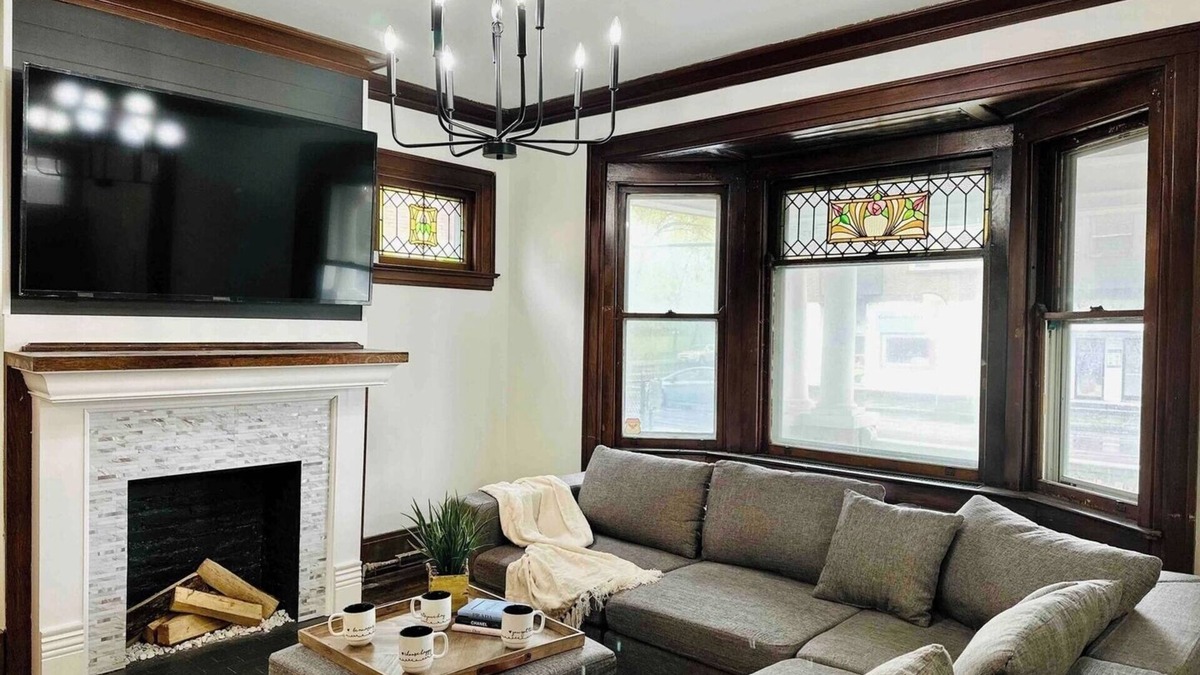 Rochester House | 5 br|Parking | Mins to RIT, UR and Strong