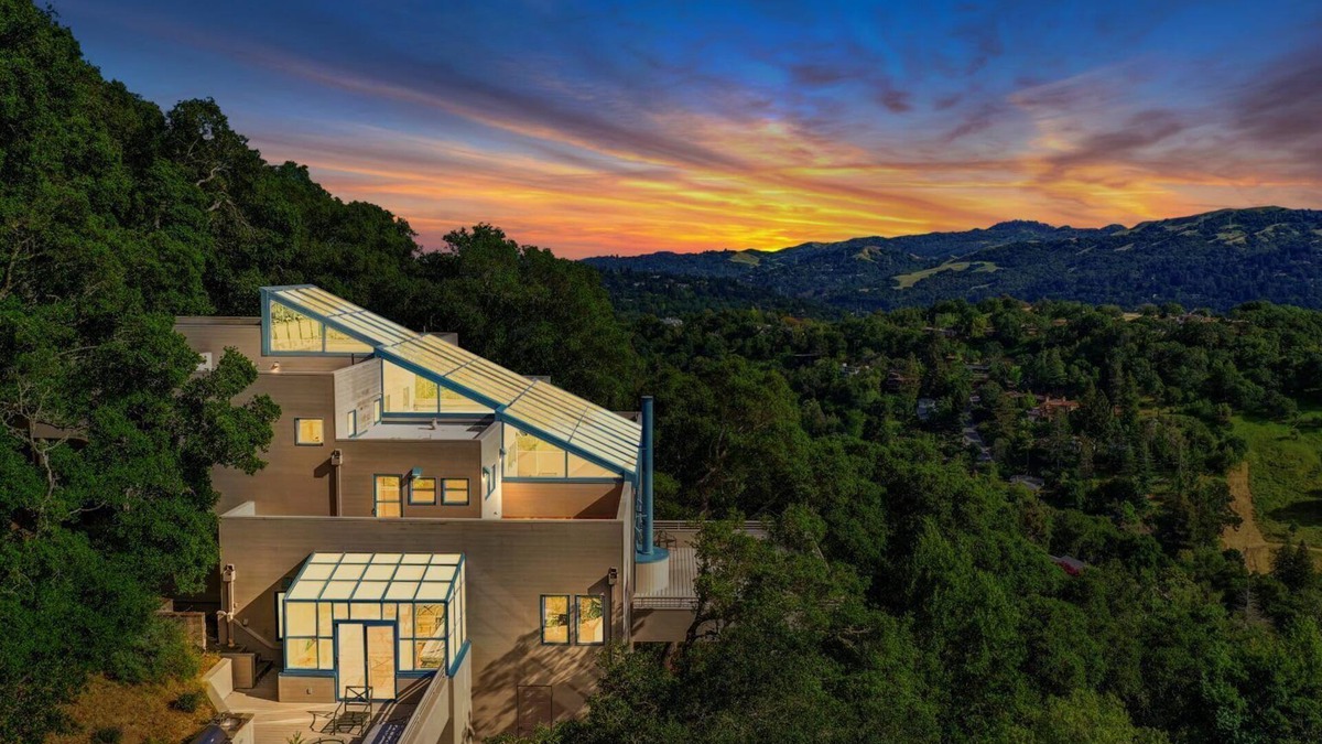 Orinda House | 5 Br Sleeps 8! Hot tub~Dog Friendly~Stunning Views