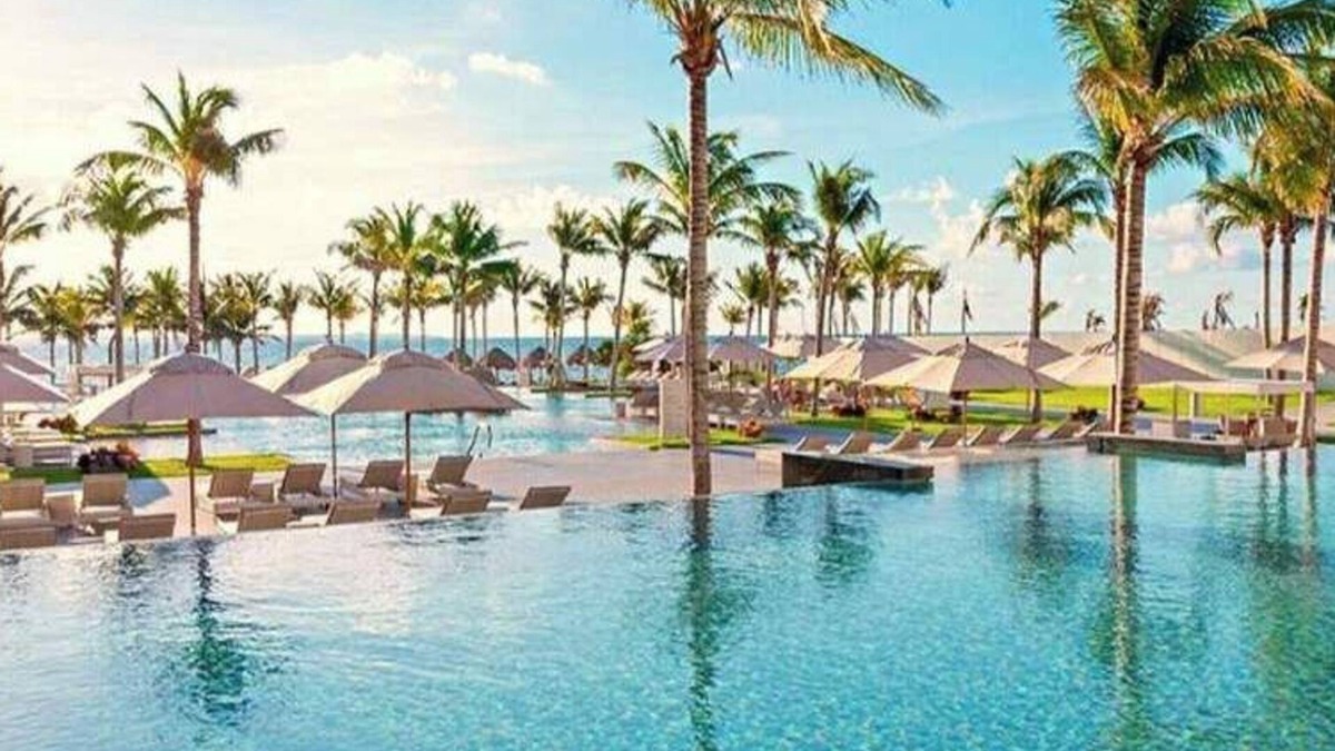 Playa Mujeres House | 5-Diamond Spacious 3-bedroom loft resort. Breath taking ocean views, relaxing.