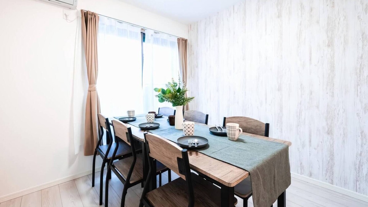 Tsuruhashi House | 5 min walk from Korean Town, 7 min walk from JR Tsuruhashi Station, 1 year old, single family house, 3LDK, convenient location for walking and eating.