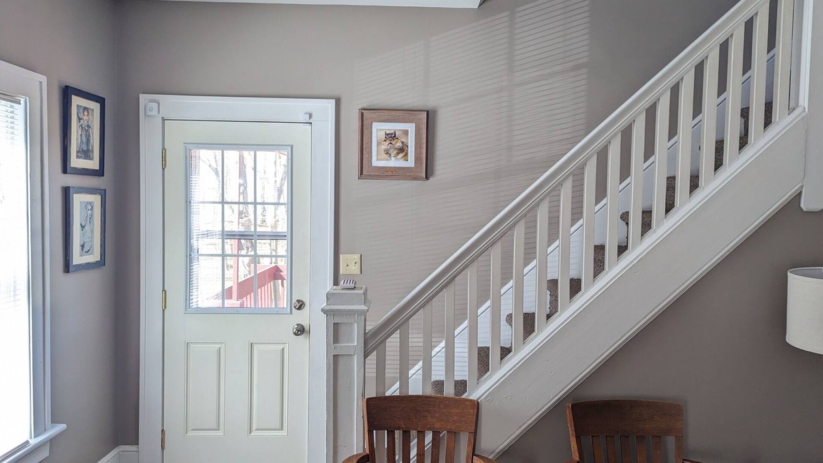 East Springfield House | 5 lakefront acres with DIRECT beach access from property