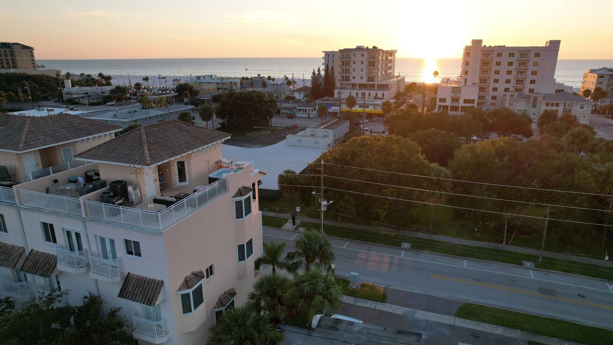 Bay Esplanade Condo | 5 level home with private elevator, roof top terrace, hot tub, & amazing views