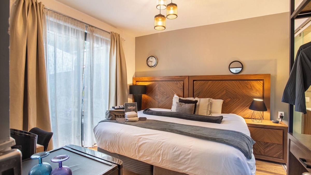 La Condesa House | 5 ★ Location CDMX | Amazing Space + Terrace | Room