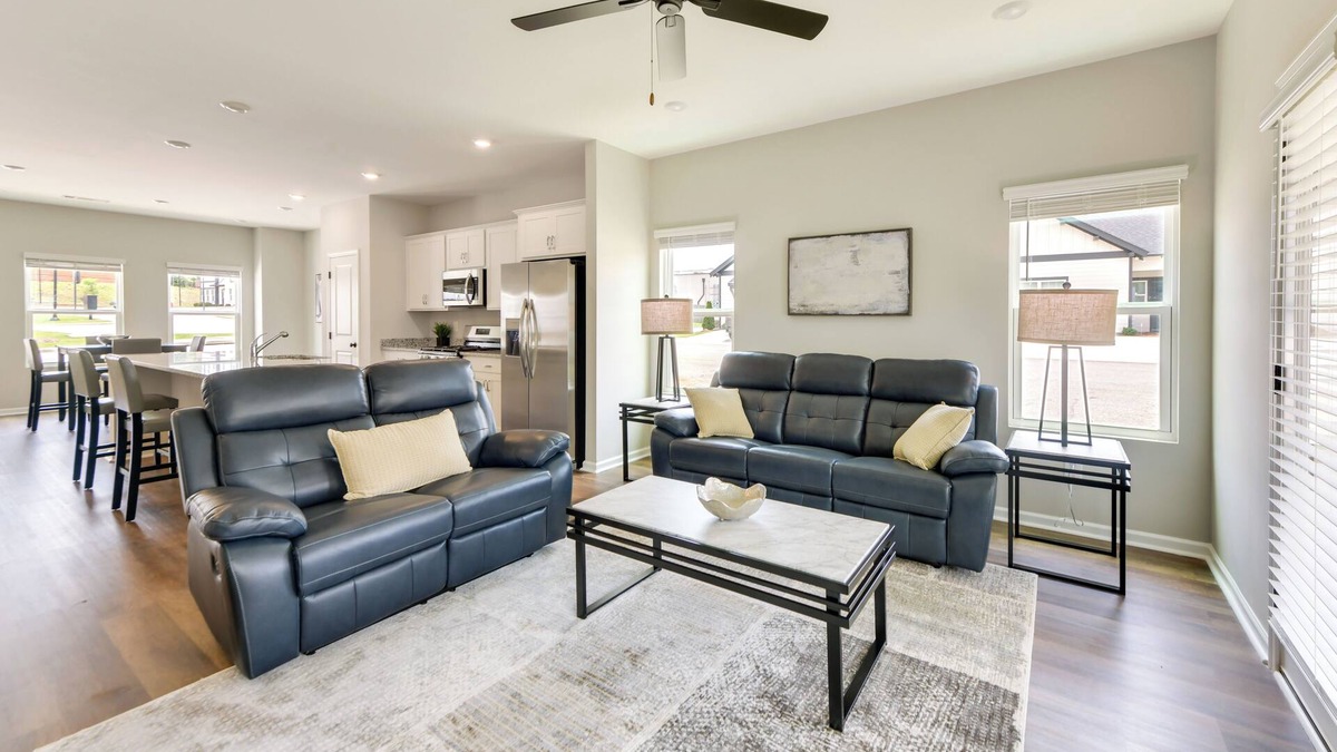Opelika House | 5 Mi to Auburn University: Sleek Townhome w/Patio