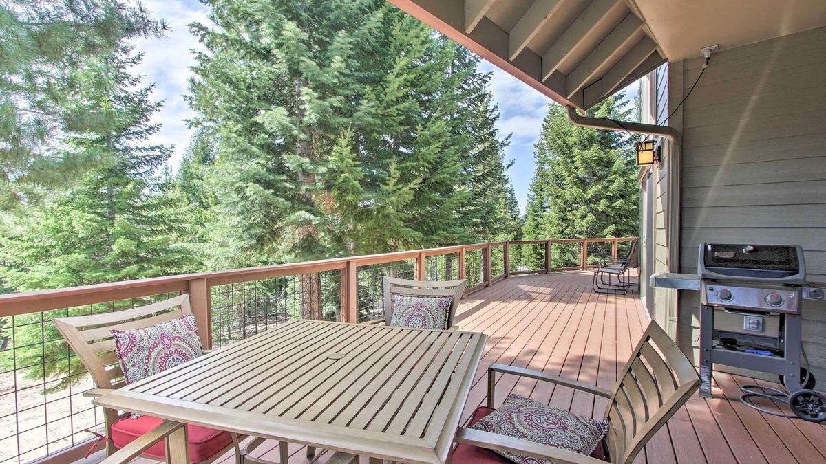 Crescent Cabin | 5 Mi to Crescent Lake: Dog-Friendly Oregon Getaway