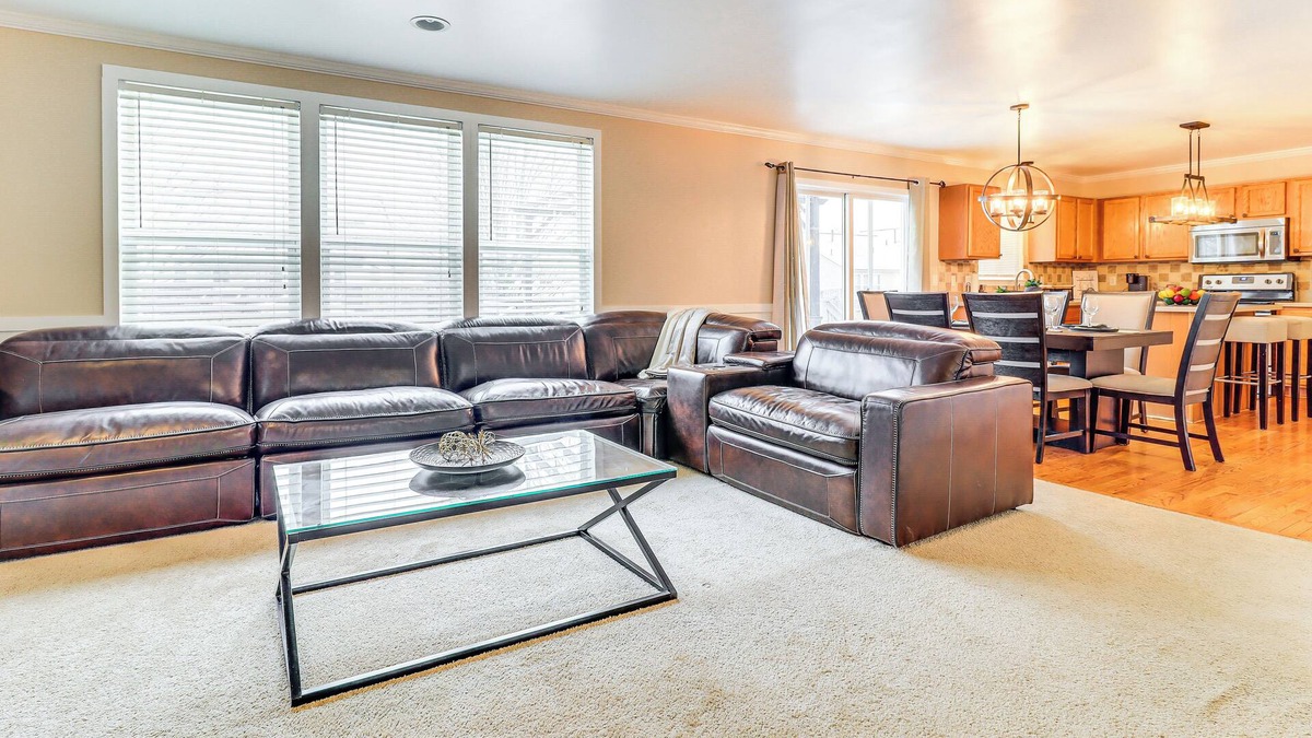 Whittaker House | 5 Mi to EMU: Home w/Seasonal Pool Access