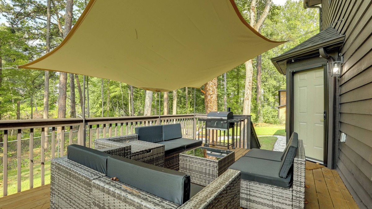Lithonia House | 5 Mi to Stone Mountain: Family Home