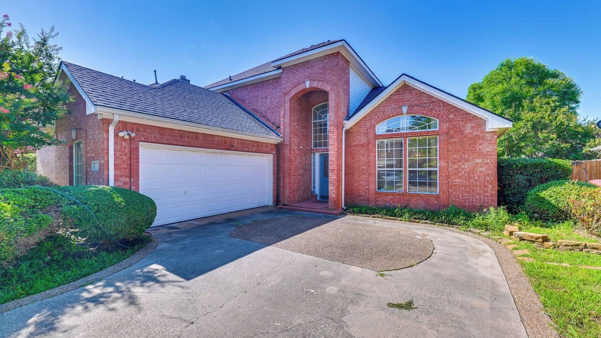 Plano House | 5 Mi to UT Dallas: Home w/Yard in Central Plano!