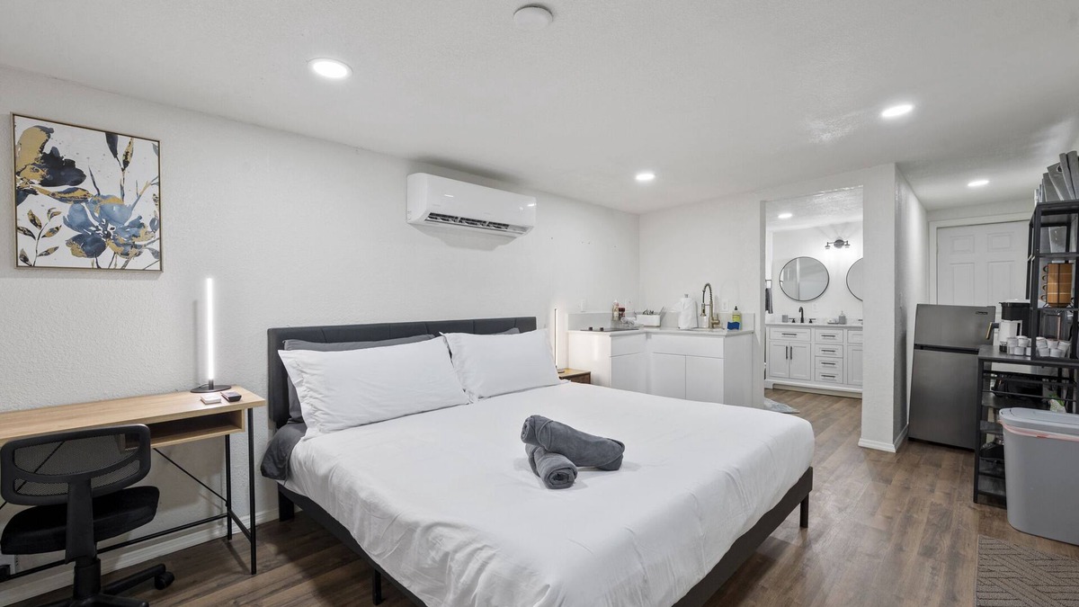 Estrella House | 5 Miles From Downtown Phoenix