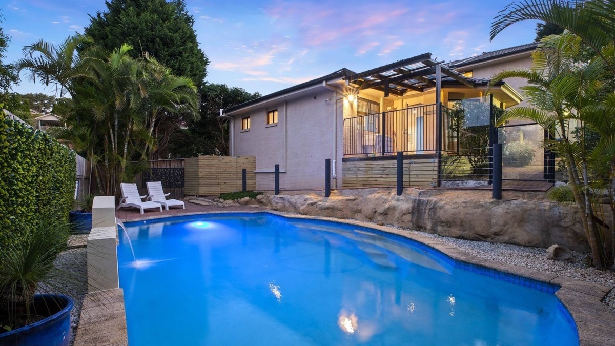 Terrigal Apartment | 5 min drive from Terrigal Beach. Modern apartment.