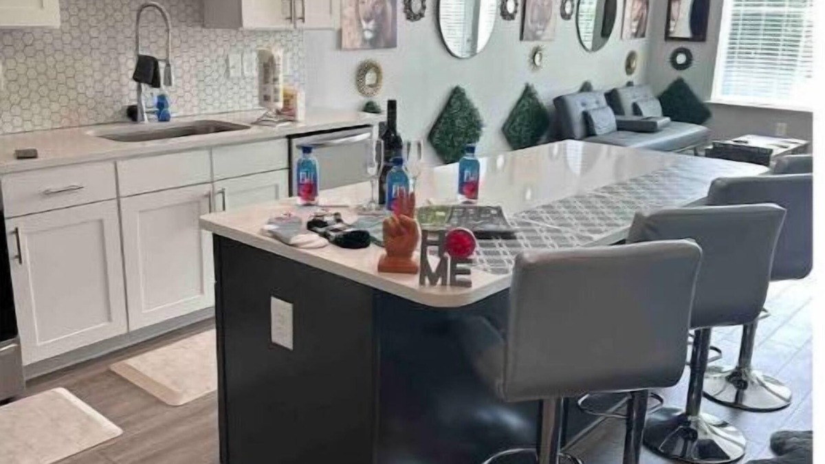 Eastside Condo | 5 min from downtown Savannah