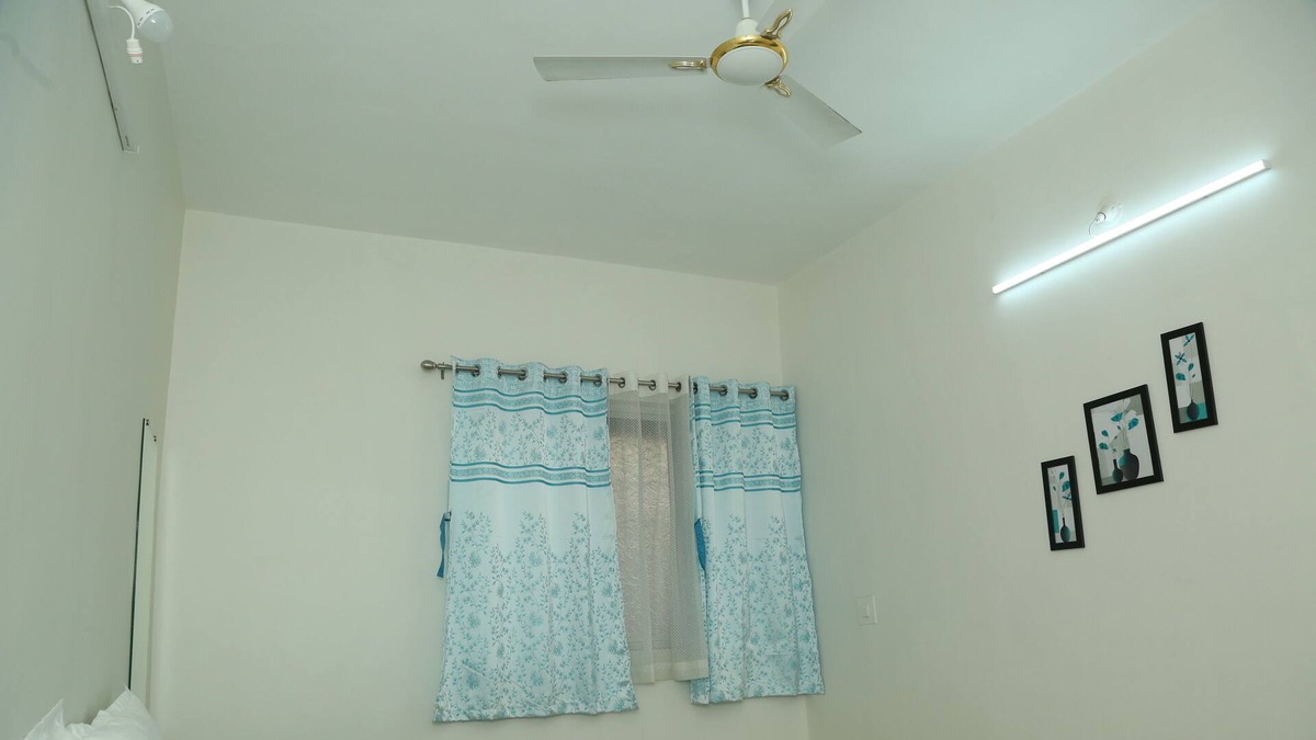 Pune Apartment | 5 min to Highway