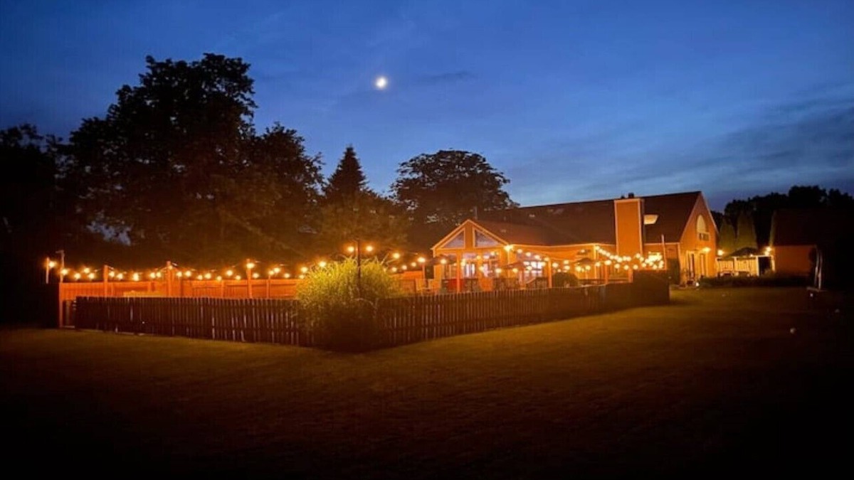 State College House | 5 Min to PSU, Pool & Patio, plenty of room for the whole fam!
