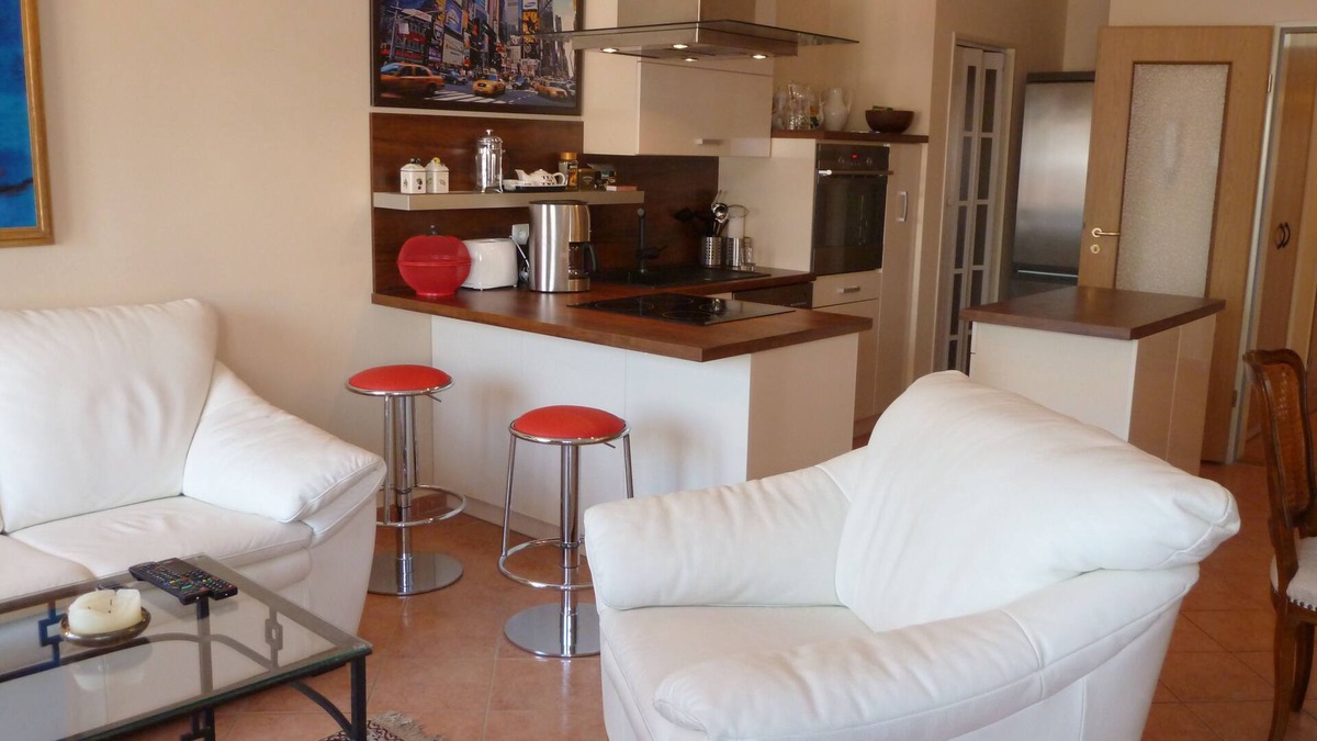 Heviz Apartment | 5 min to the thermal lake, gr. 3 rooms Apartment with 20 sqm roof terrace, air conditioning, internet,
