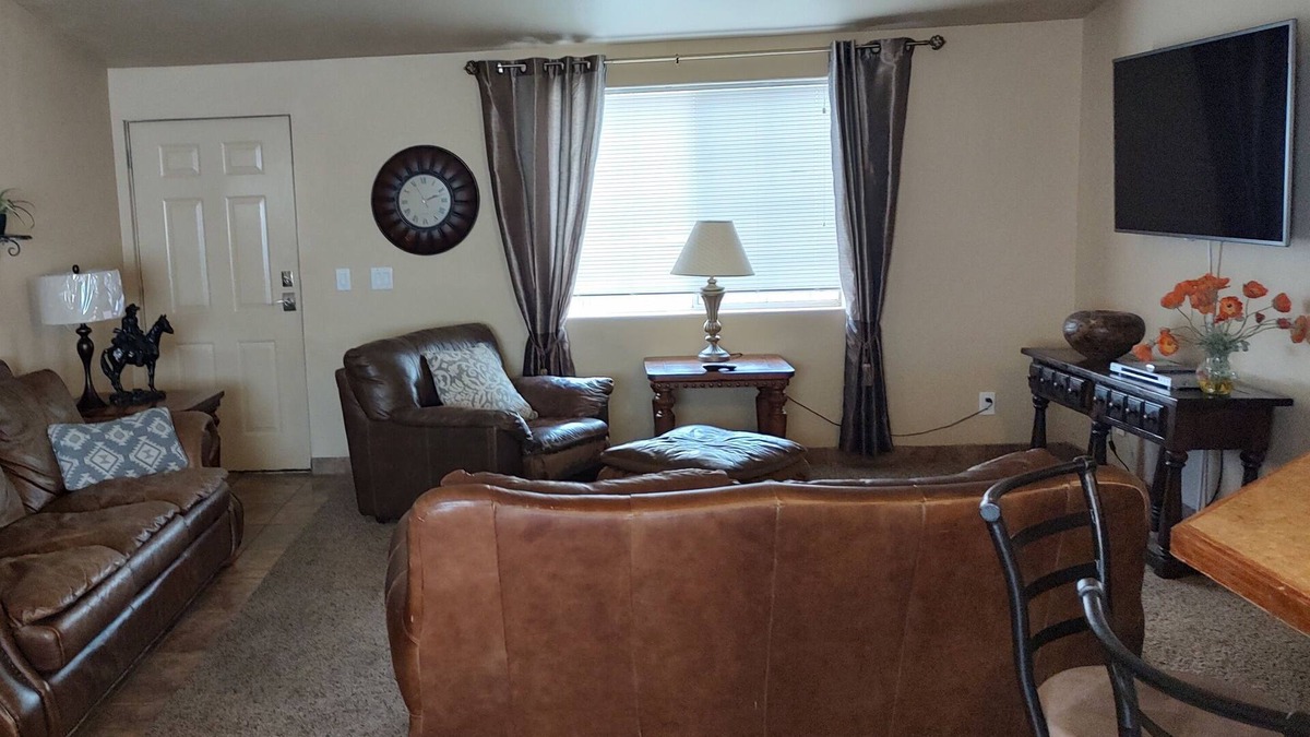 Ivins House | 5 min. To Tuachaun amphitheater, the Red rocks, Zions