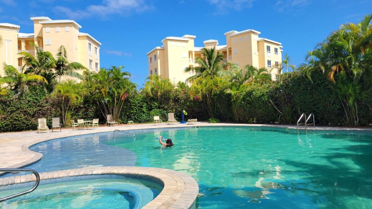 Bahamia West Condo | 5 Min Walk to a Beach Paradise