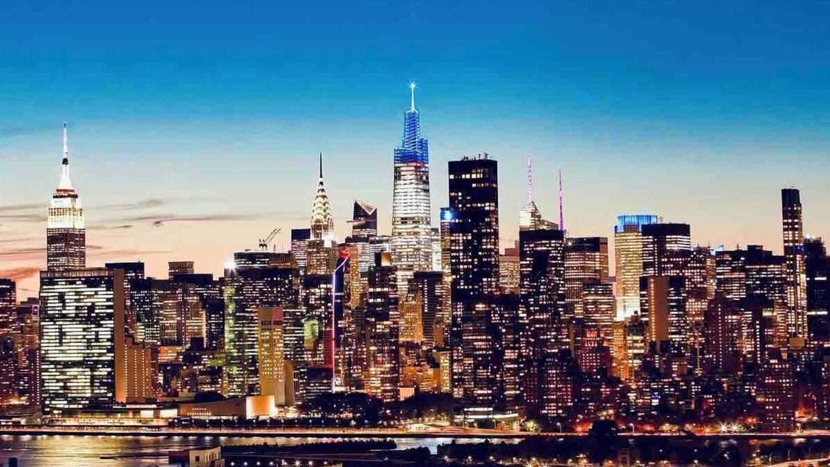 Hunters Point Apartment | 5 mins to Midtown Amazing City View Luxury Urban Oasis 1 Bedroom Apartment