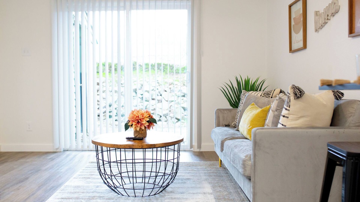 Little Rock Medical District Apartment | 5 Mins to UAMS 2-bedroom apartment in enchanting Little Rock with WiFi, WD, AC