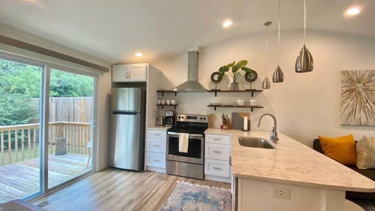 Greenville - Spartanburg Cottage | 5 Minute Drive to Downtown Greenville!