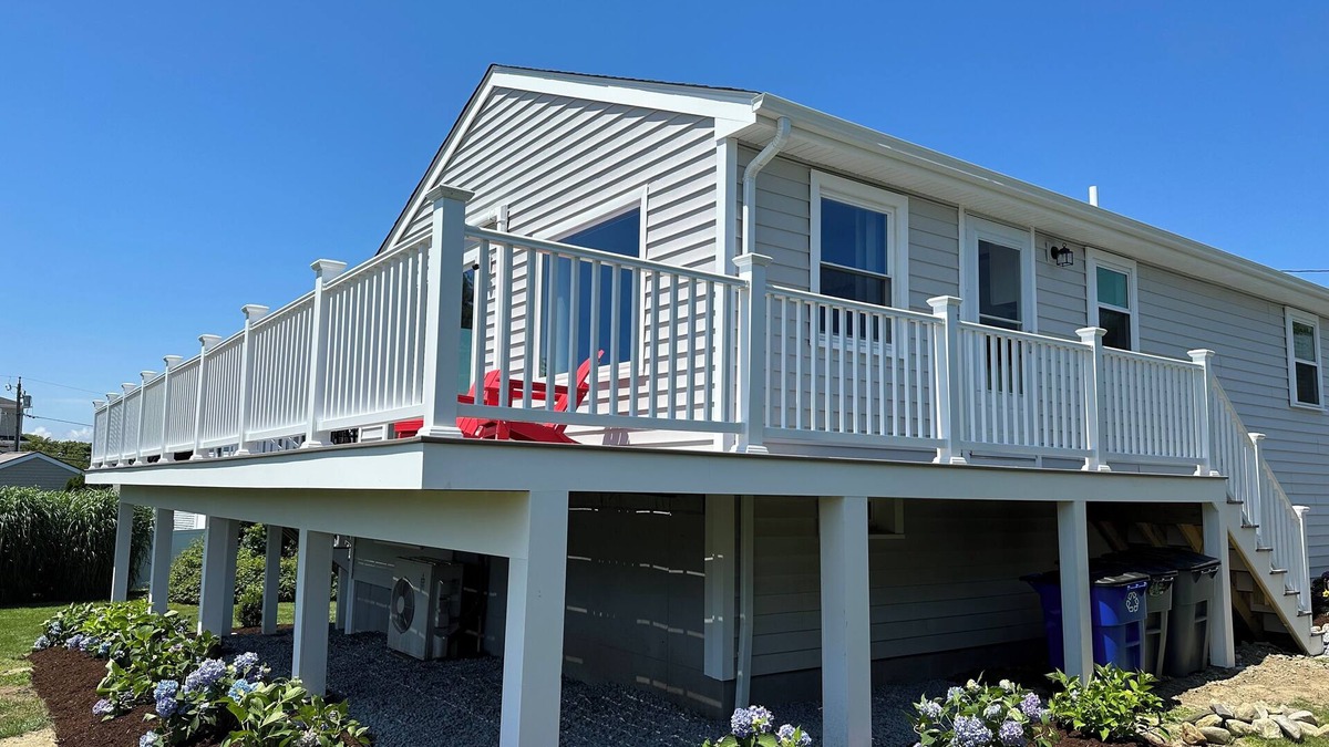 Point Judith House | 5 Minute Walk to Top RI Beach - Huge Deck - Amazing Location - 4 Bedroom